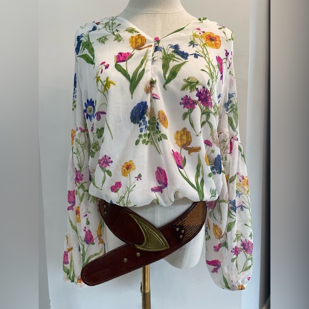 Tamara H., XS (loose, prob fit Sm) sheer over lining floral elastic waist top